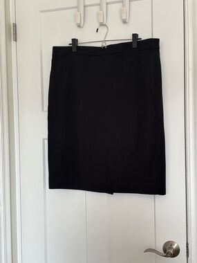 NWT. J. Crew Classic Black Pencil Skirt No. 2 -Women